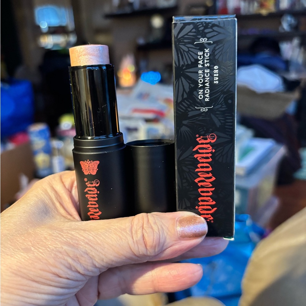 NWT Reina Rebelde On your face radiance stick highlighter in Sueno